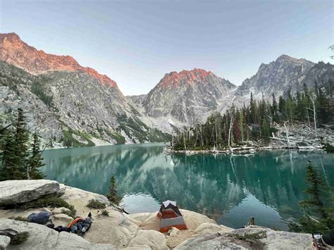 Complete Guide to Hiking the Enchantments: Permits, Trail Tips + More ...