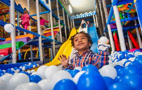 5 Best Indoor Activity Places for the Kids