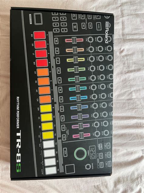 Roland tr8s drum machine, Audio, Other Audio Equipment on Carousell