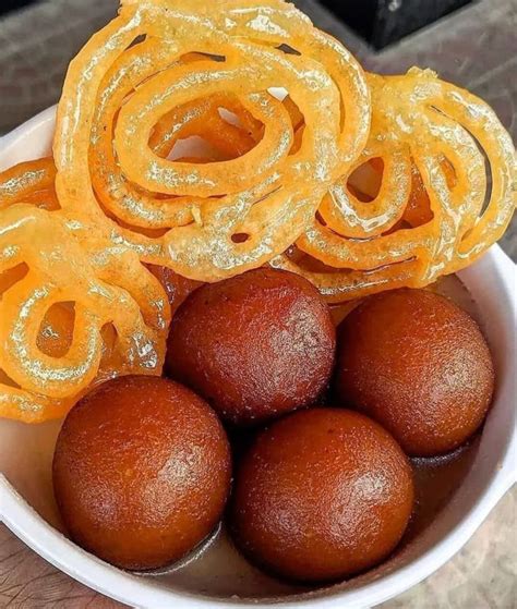 Gulab Jamun VS Jalebi | Indian dessert recipes, Food, Yummy food