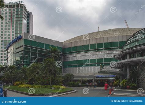 The Araneta Coliseum in Manila, Philippines Editorial Stock Photo ...