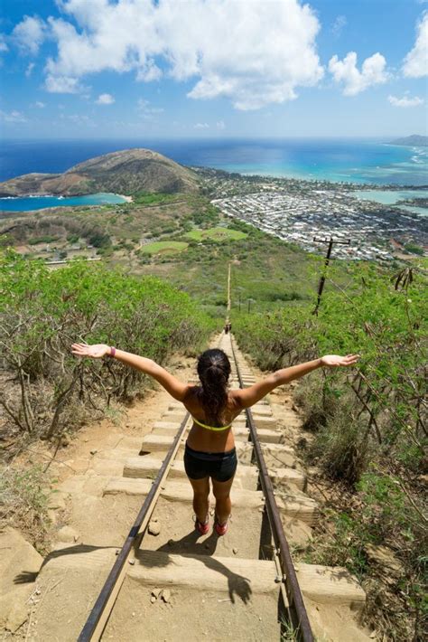 KOKO HEAD STAIRS HIKE: 1,048 TORTUROUS STEPS - Journey Era