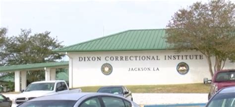 Inmates at Dixon Correctional Institute help care for animals