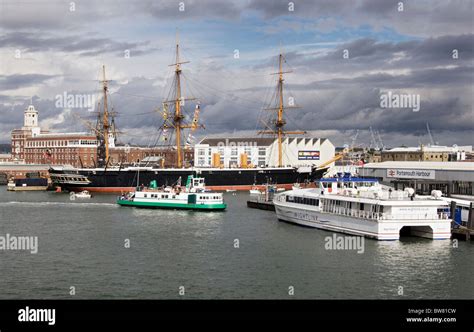 Portsmouth harbour train station portsmouth hi-res stock photography and images - Alamy