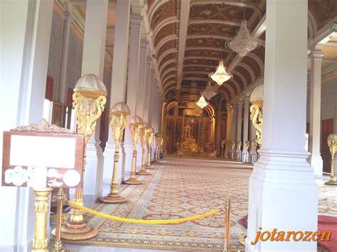 Footsteps - Jotaro's Travels: Sites : The Royal Palace, Phnom Penh, Cambodia