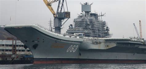 Admiral Kuznetsov in refit, Murmansk October 2020 (2288x1080) : r/WarshipPorn