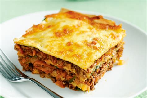 Cheesy beef and spinach lasagne