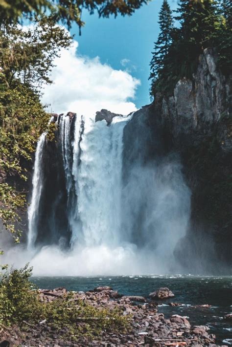 10 Waterfalls Near Seattle You Need To See - ItsAllBee | Solo Travel ...