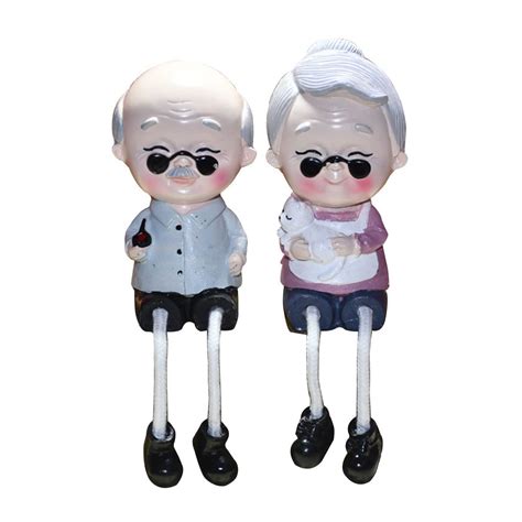 Decorative Poly Resin Old Couple Showpiece | Up to 60 % off