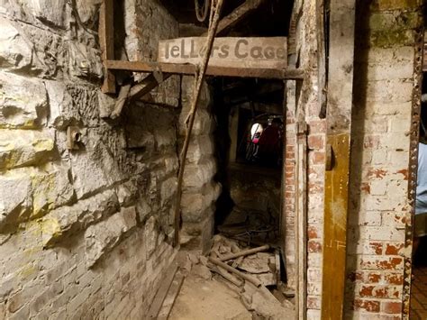 Seattle Underground Tour - Mooshu Jenne