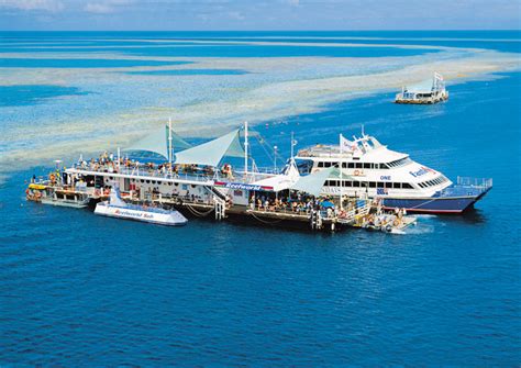 Day Cruises - Picture Tour - Whitsundays Australia