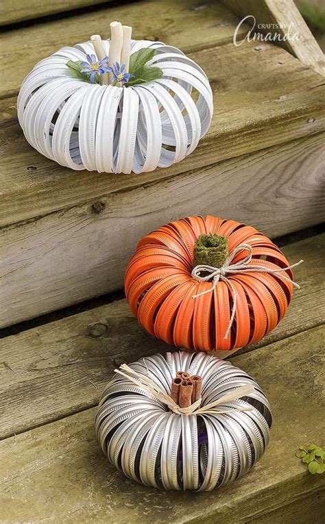 Mason Jar Lid Pumpkins: one pumpkin, several designs to make