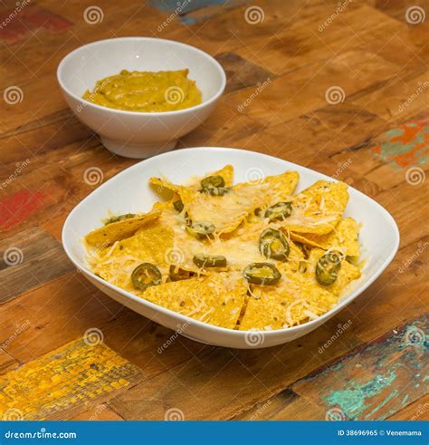 Nachos with Cheese and Jalapenos Stock Image - Image of mexican, spicy: 38696965