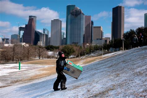 Texas freeze: Houston breaks cold weather record