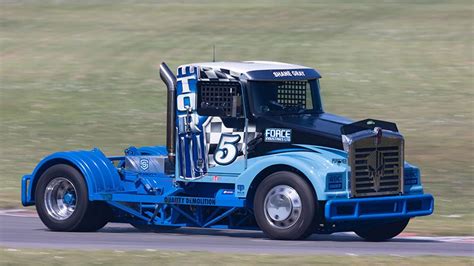 Truck Racing – Little Trucker Down Under