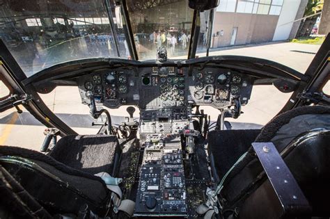 Inside the Army's CH-47F Chinook helicopter (pictures) - CNET