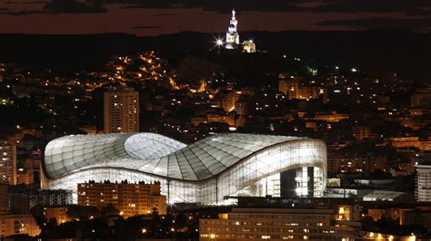 Marseille : Inauguration et record d'affluence au Stade Vélodrome