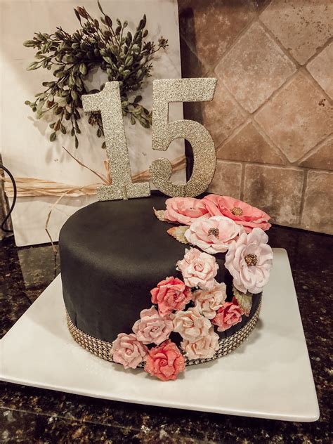 19 Photos Inspirational Cake Design For 15 Years Old Girl