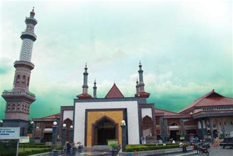 At-Taqwa Great Mosque (Cirebon) - 2021 All You Need to Know BEFORE You Go (with Photos ...