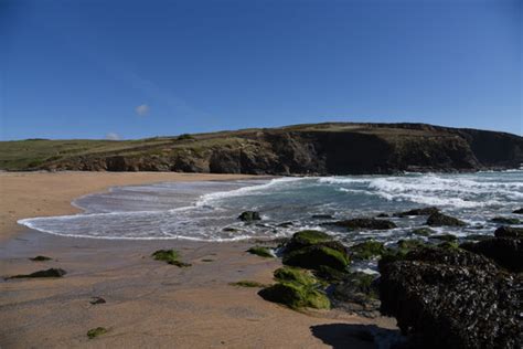 Gunwalloe Beach, Cornwall, UK - Photos by Canva