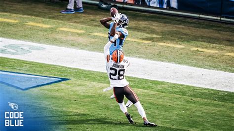 Corey Davis Catches 17-Yard Touchdown vs. Cleveland Browns