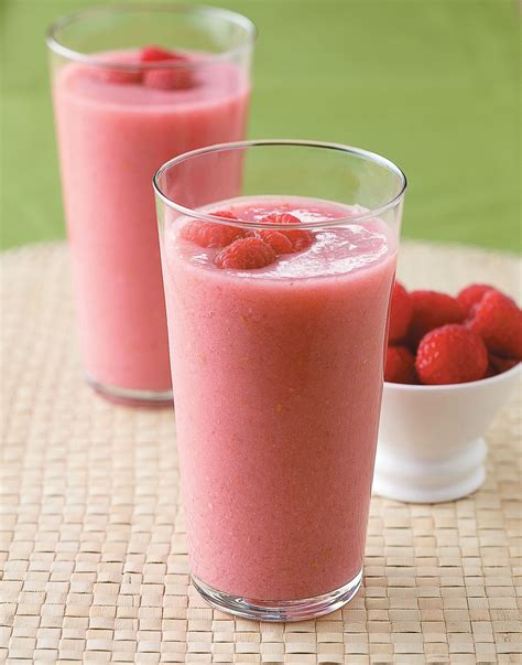 Lychee & Raspberry Smoothie Recipe