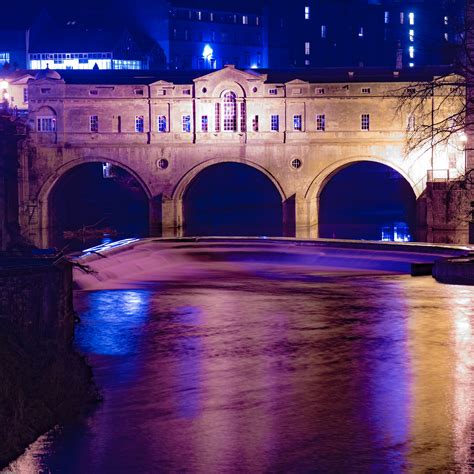 Night shot of Pulteney Bridge, Bath | Amateur Photographer