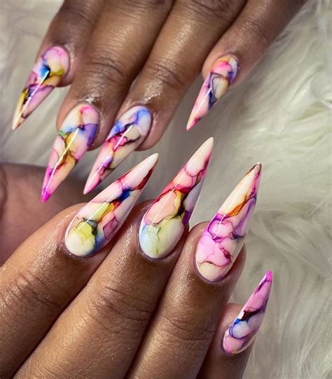 21 Mesmerizing Marble Nail Design For All Nail Shapes