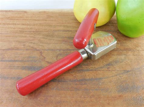 Vintage Can Opener - No. 5 Red Wood Chrome - Edlund Company Inc. Burlington VT USA | Can opener ...