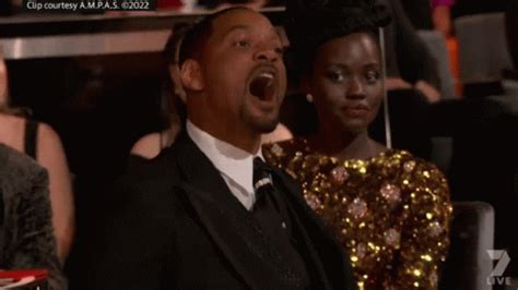 Will Smith Chris Rock GIF - Will Smith Chris Rock The Oscars - Discover & Share GIFs