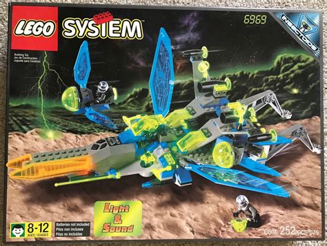 LEGO 6969 System Insectoids Series Celestial Stinger Retiered and Rare