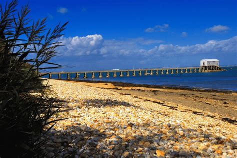 Bembridge Beach - Photo "bembridge boathouse" :: British Beaches