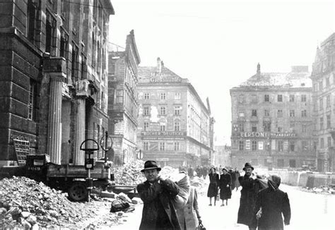 [Photo] Civilians walking through Vienna, occupied Austria, Mar 1945 | Public opinion, Mars and ...