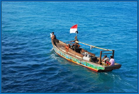 Nelayanku Indonesiaku | Perahu Nelayan Indonesia berlabuh | Flickr