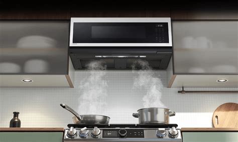 1.1 cu.ft. Bespoke Slim Over the Range Microwave with 400CFM | Samsung Canada