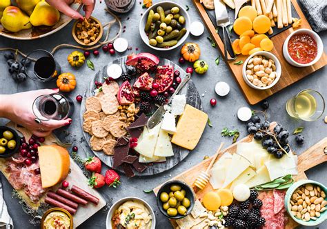 How to Host an Impromptu Wine and Cheese Party | Cotter Crunch