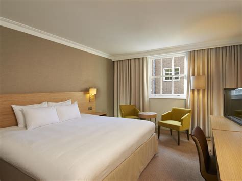 Best Price on Hilton London Euston Hotel in London + Reviews!