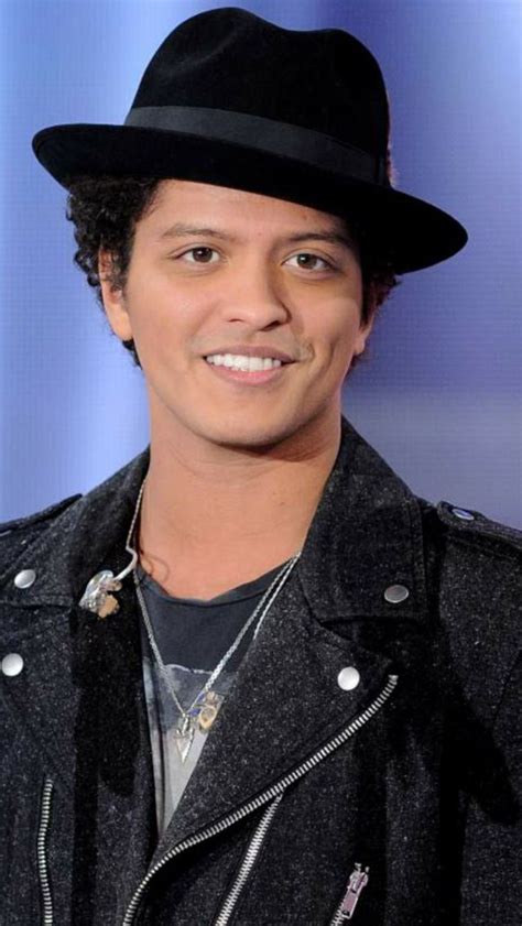 Afro cutie | Bruno mars, Bruno mars awards, Mars