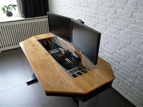 Wooden Gaming Desk : Tenniswood Inspiration | Studio desk, Diy computer ...