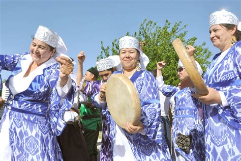 All the beauty of nation in Uzbek Dance