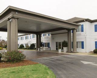 Hotels in Sneads Ferry, NC, Quality Inn & Suites near North Topsail Beach Park