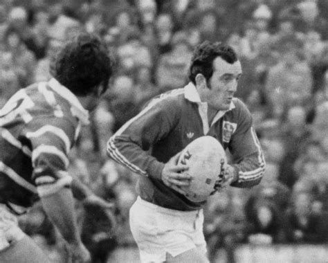 Tributes pour in for Wales legend Phil Bennett - Herald.Wales