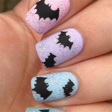 Creepy bats Halloween nail designs Halloween Bat Nails, Halloween Nail Designs, Spooky Halloween ...