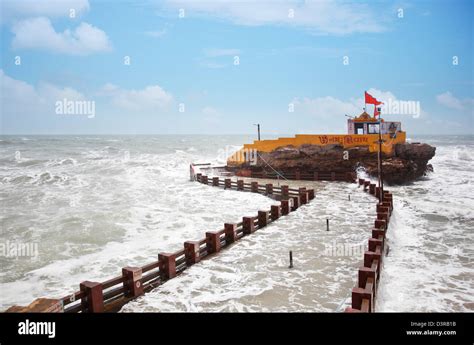 Bhadkeshwar Temple at Dwarka Beach, Dwarka, Gujarat, India Stock Photo - Alamy