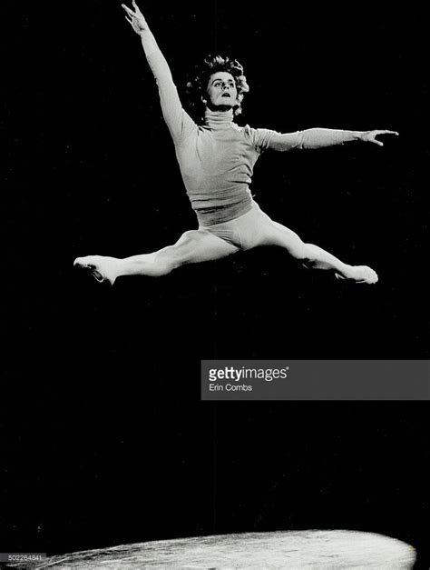 Mikhail Baryshnikov Performing | Mikhail baryshnikov, Ballet dancers ...