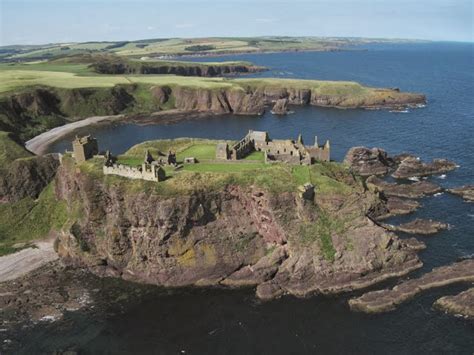 Dunnottar Castle Scotland | NATURE OF THE WORLD