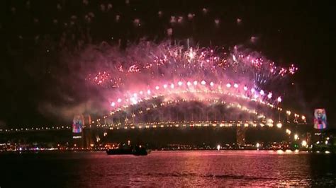 Video New Year's Eve celebration kicks off in Australia - ABC News