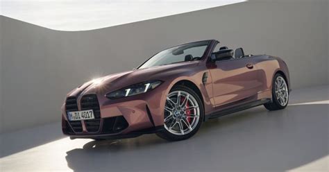 BMW M4 Competition Coupé & Convertible Get a Timely Refresh