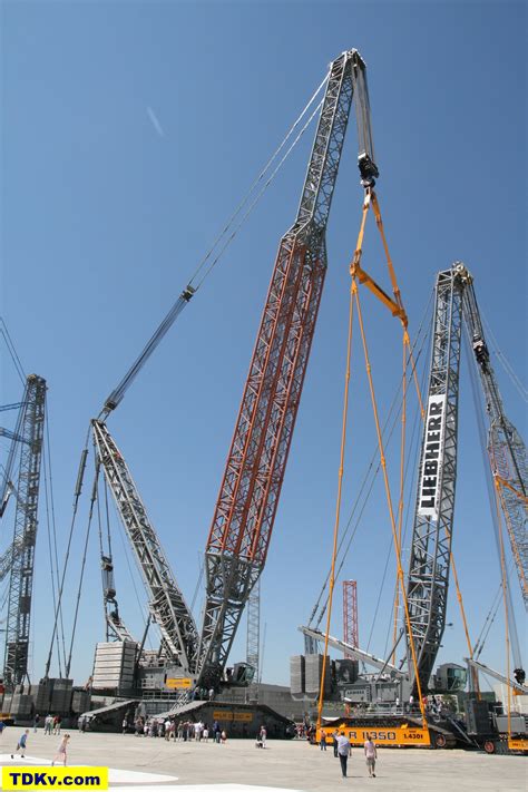 Liebherr LR 13000 crawler crane