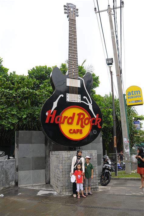 Jurnal Memori: Hard Rock Cafe, Bali